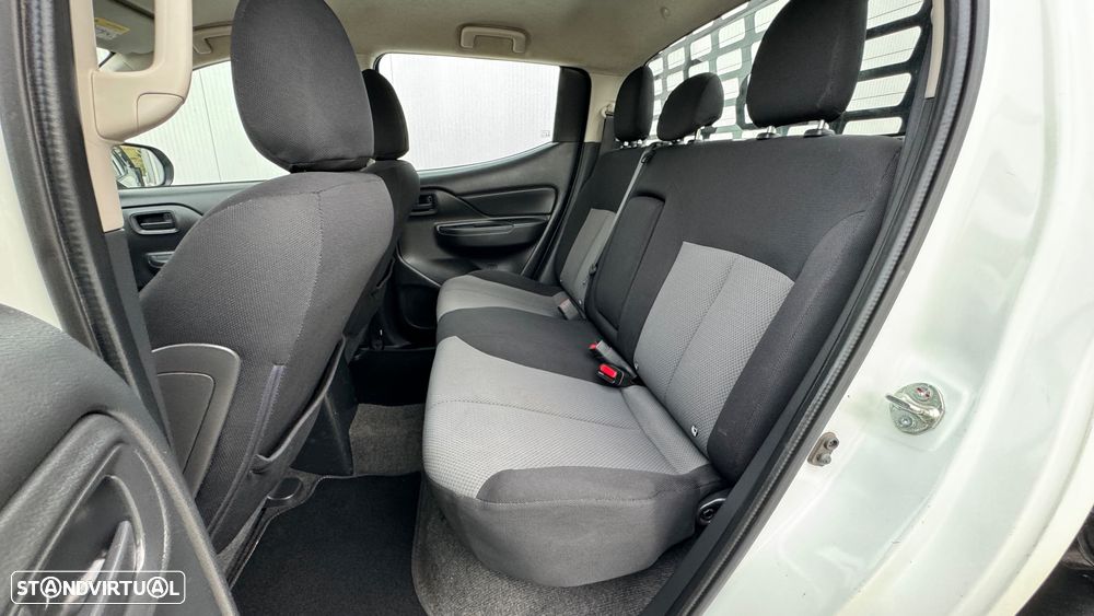 Mitsubishi L-200 Cabine dupla 4X2 - 4