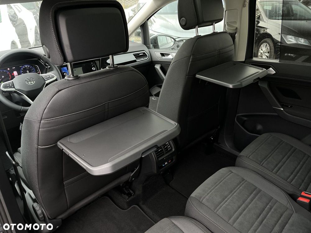 Volkswagen Touran - 31