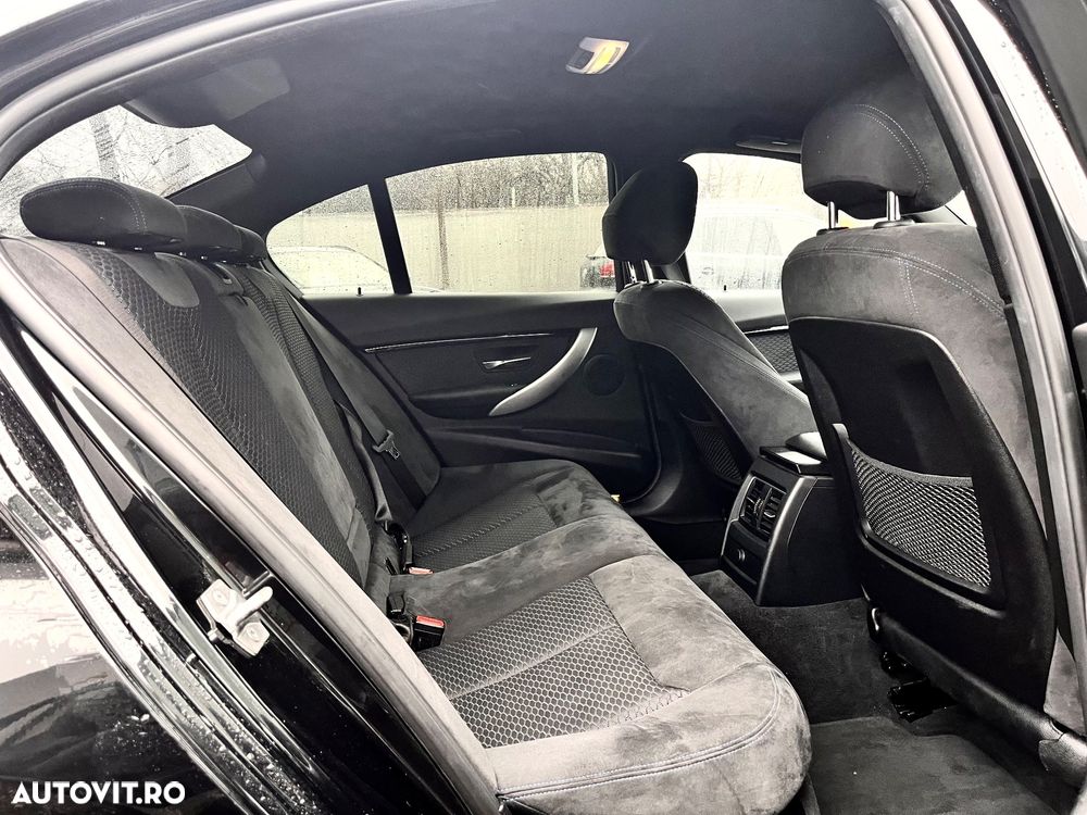 BMW Seria 3 330e iPerformance M Sport - 16