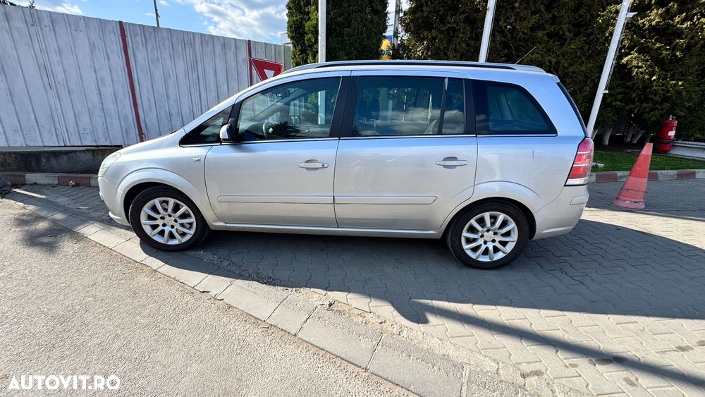 Opel Zafira 1.9 CDTI - 8