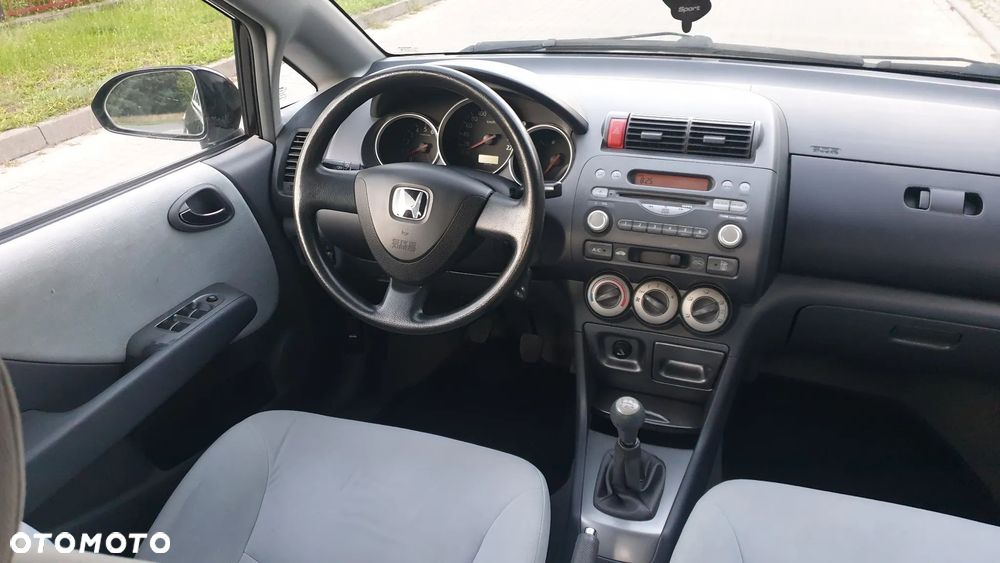 Honda City 1.4 Comfort - 16