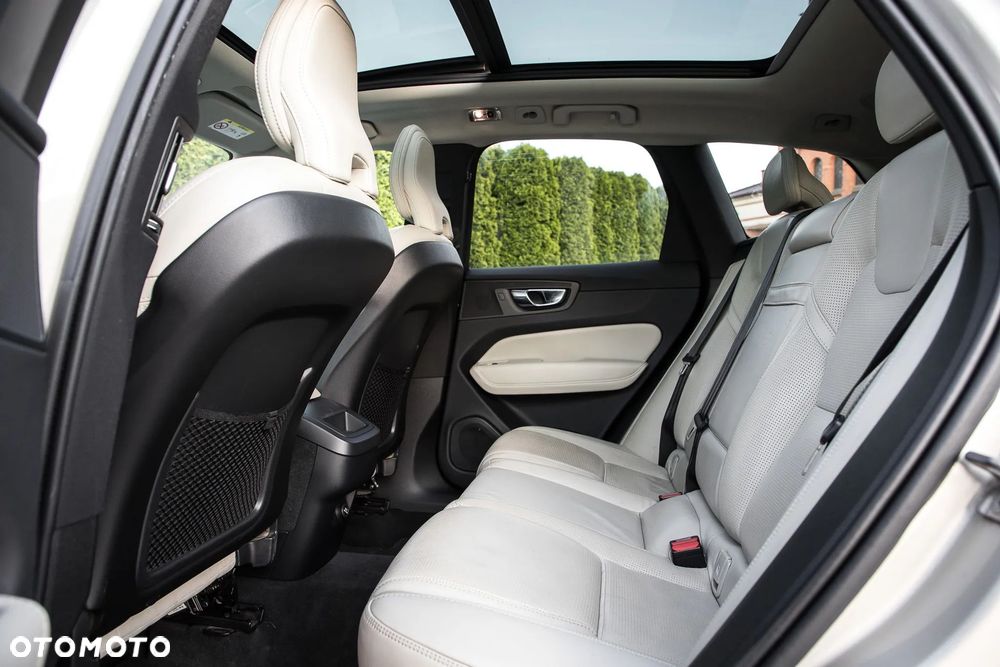 Volvo XC 60 T5 AWD Inscription - 17