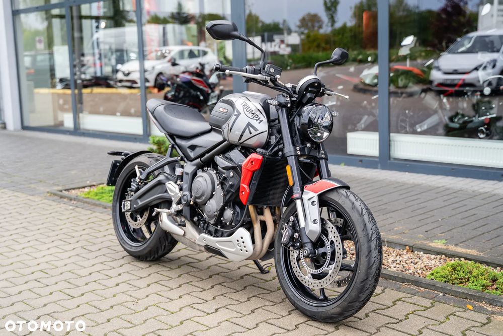 Triumph Trident - 3