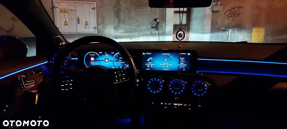 Mercedes-Benz Klasa A 180 Progressive 7G-DCT - 9