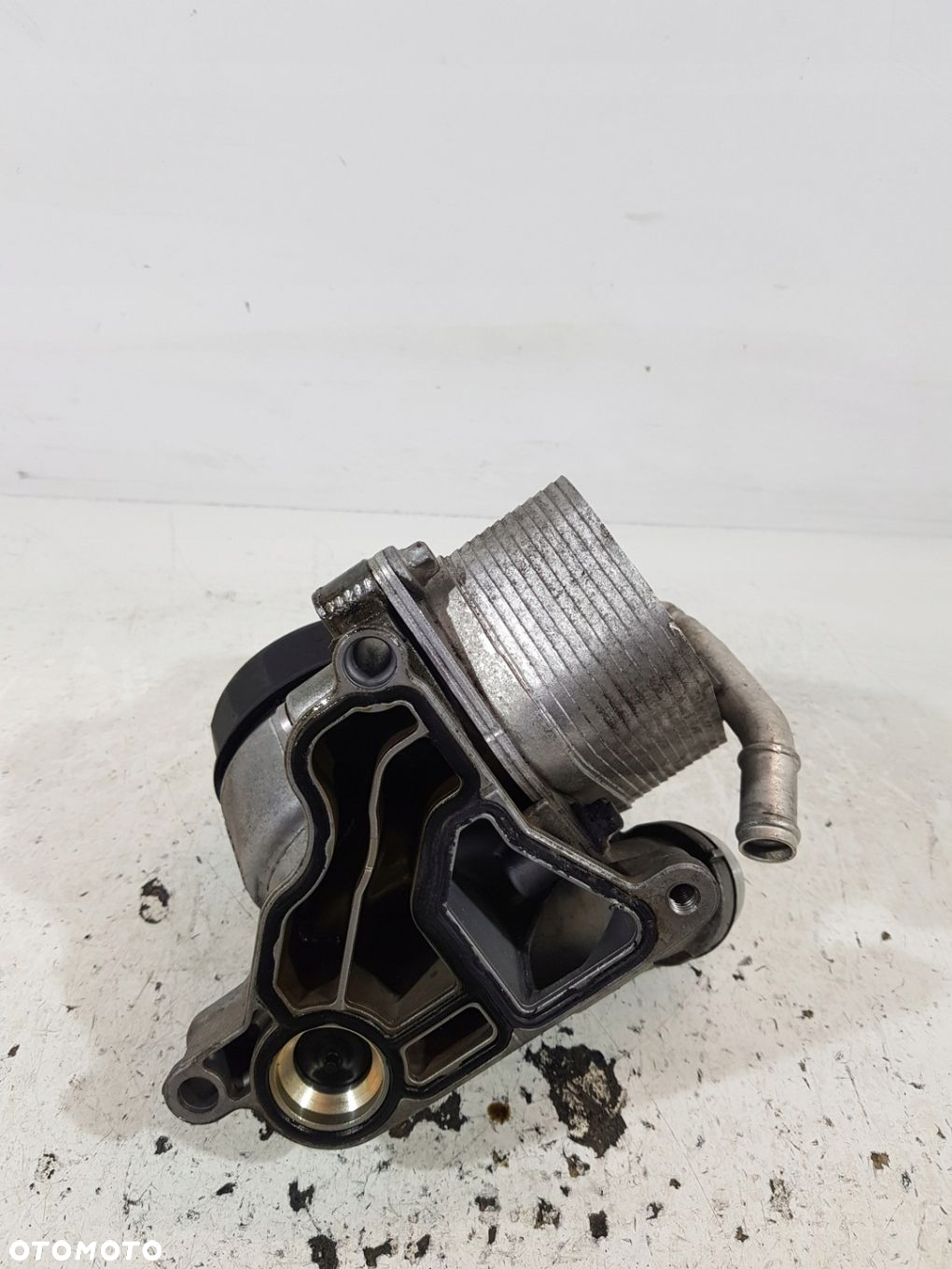 OBUDOWA FILTRA OLEJU 7516383 BMW E90 E91 E60 E61 2.5 B - 14