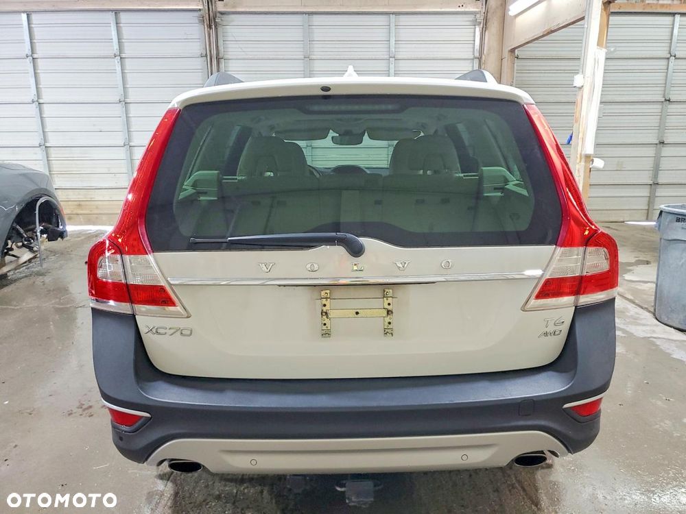 Volvo XC 70 - 7