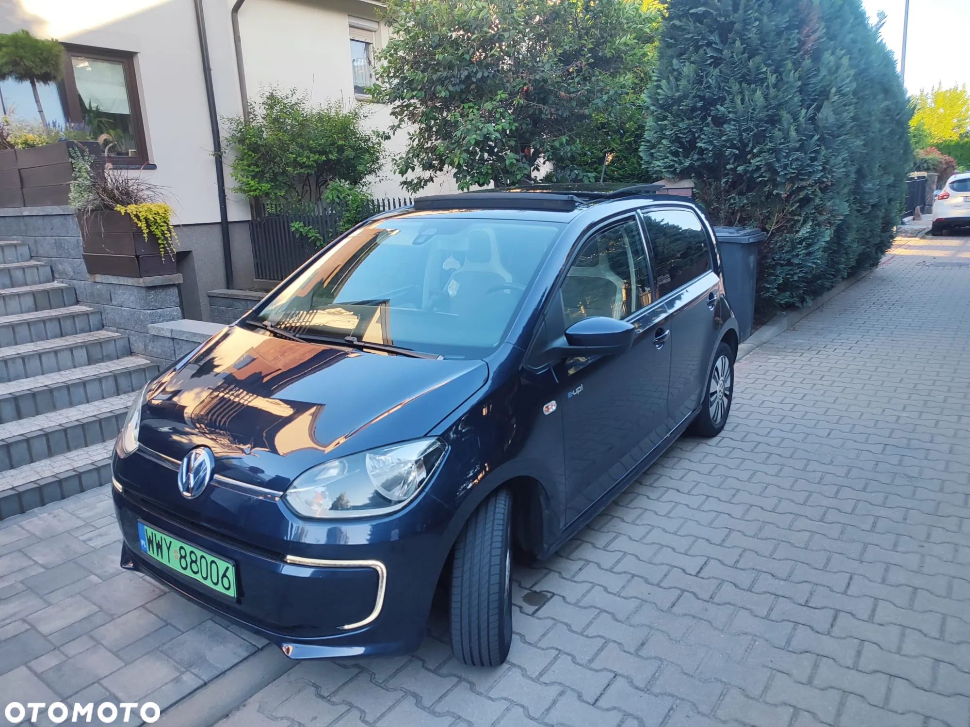Volkswagen up! e-up - 1