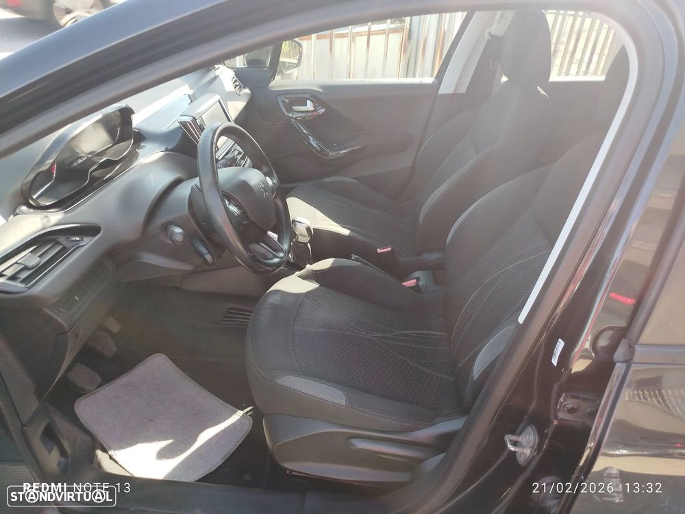 Peugeot 208 1.4 HDi Allure - 6