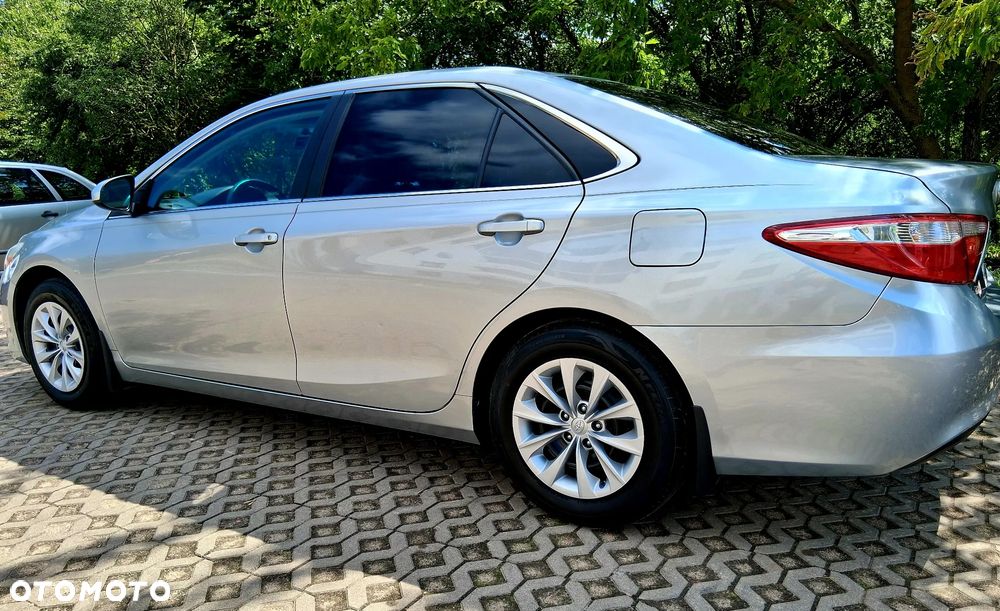 Toyota Camry - 3