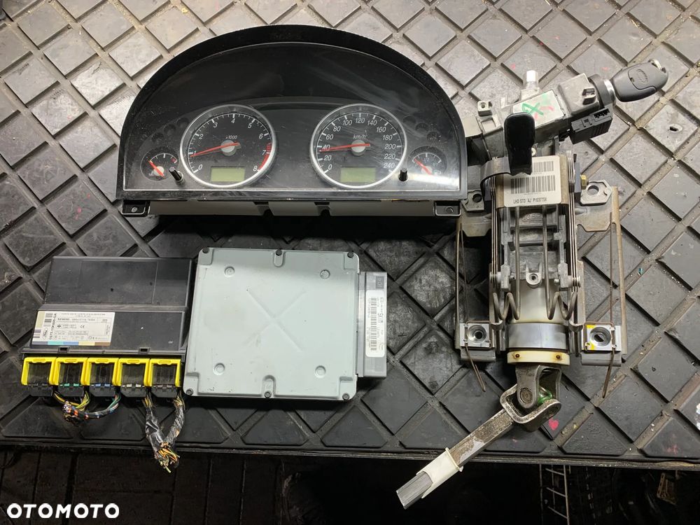 Komputer 1S7F-12A650-LD moduł klucz Mondeo MK3 2,0 BENZYNA ZESTAW STARTOWY - 1