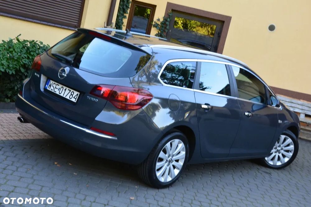 Opel Astra 1.4 Turbo Cosmo - 18
