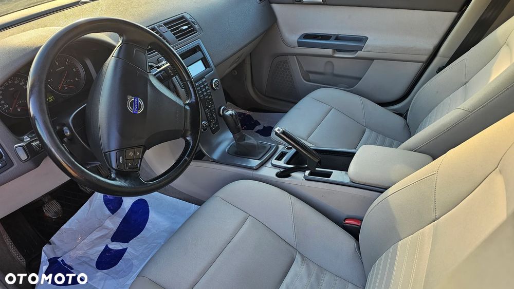Volvo V50 2.0D Momentum - 12
