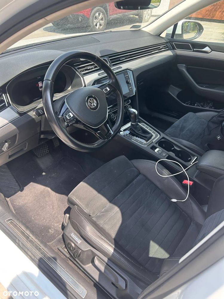 Volkswagen Passat ver-2-0-tdi-scr-trendline-dsg - 12
