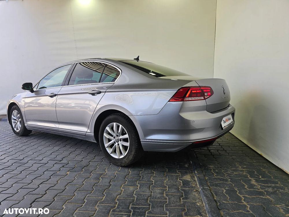 Volkswagen Passat 1.5 TSI ACT DSG Comfortline - 3