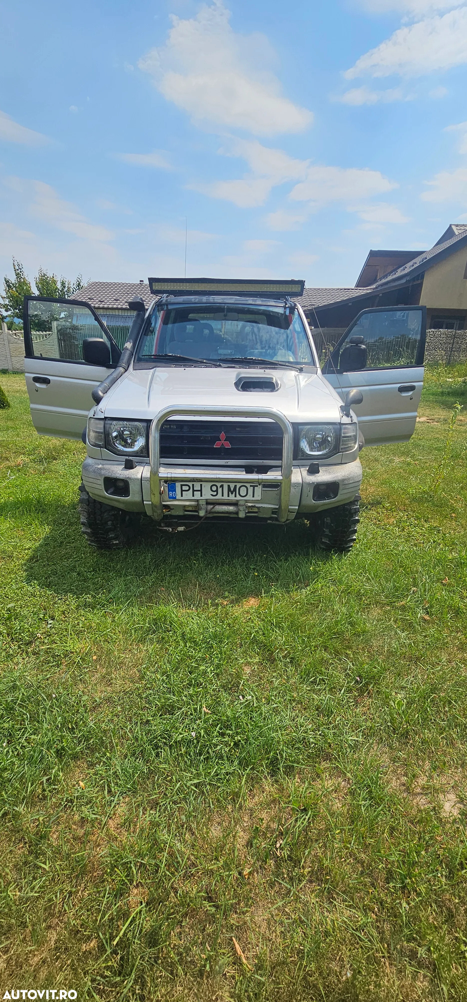 Mitsubishi Pajero - 9