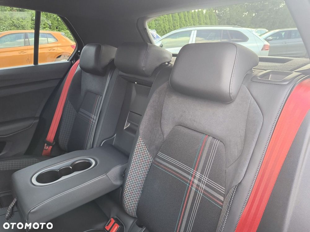 Volkswagen Golf - 15