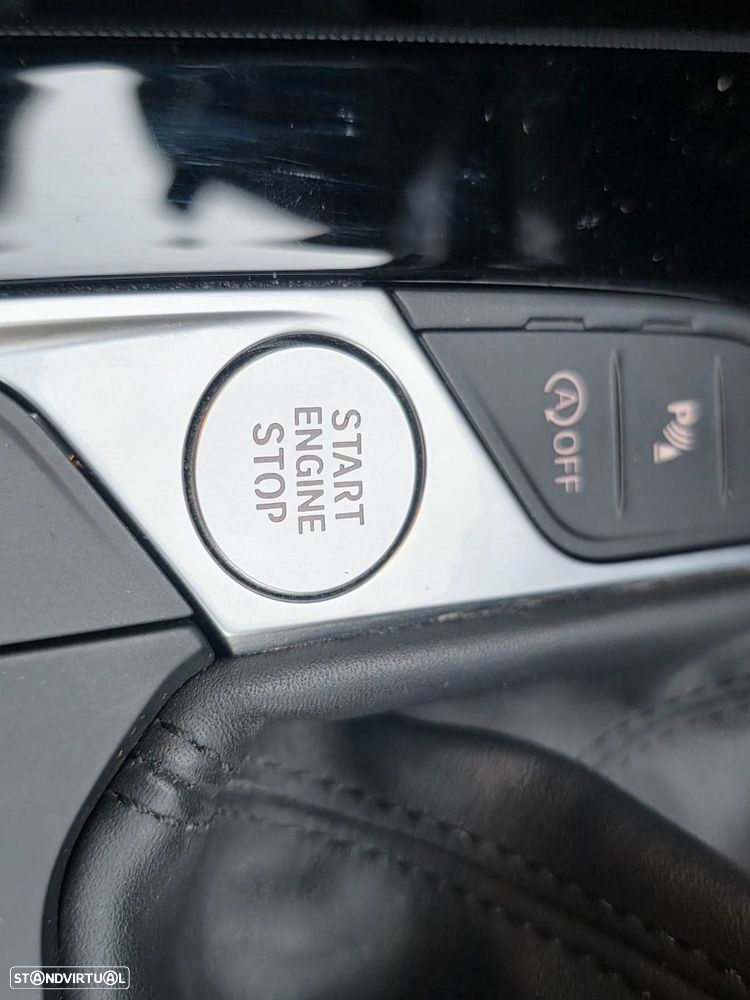 BMW 116 d Pack Desportivo M - 17