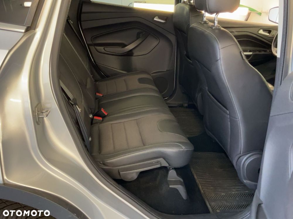 Ford Kuga 2.0 TDCi 4x4 Titanium - 14