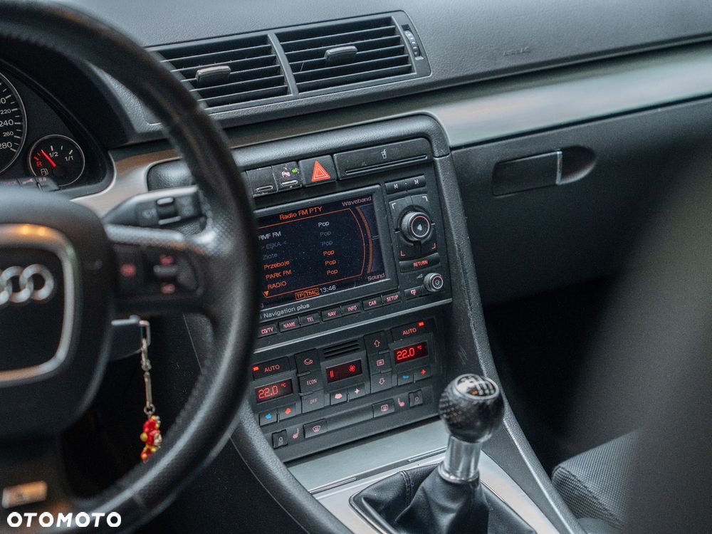 Audi A4 Avant 2.0 T FSI - 19