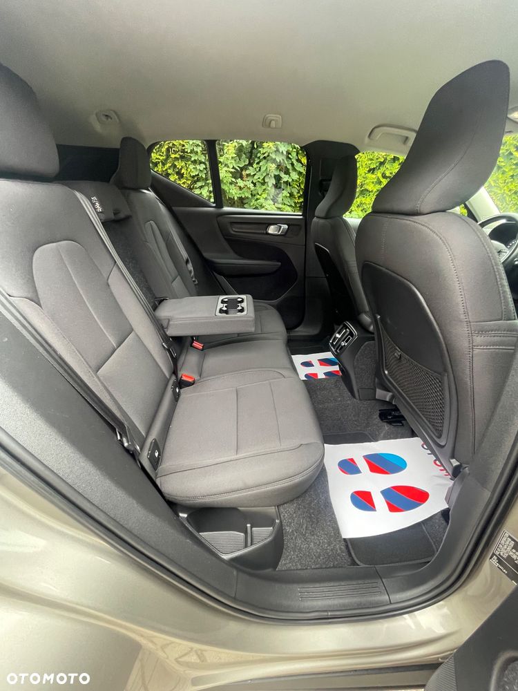 Volvo XC 40 D3 Momentum Pro - 24