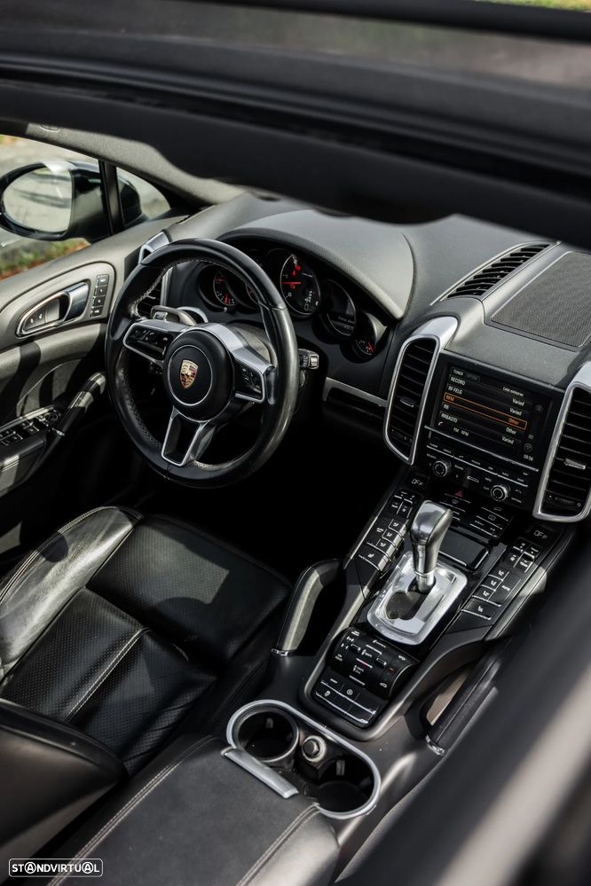 Porsche Cayenne Platinum Edition - 28