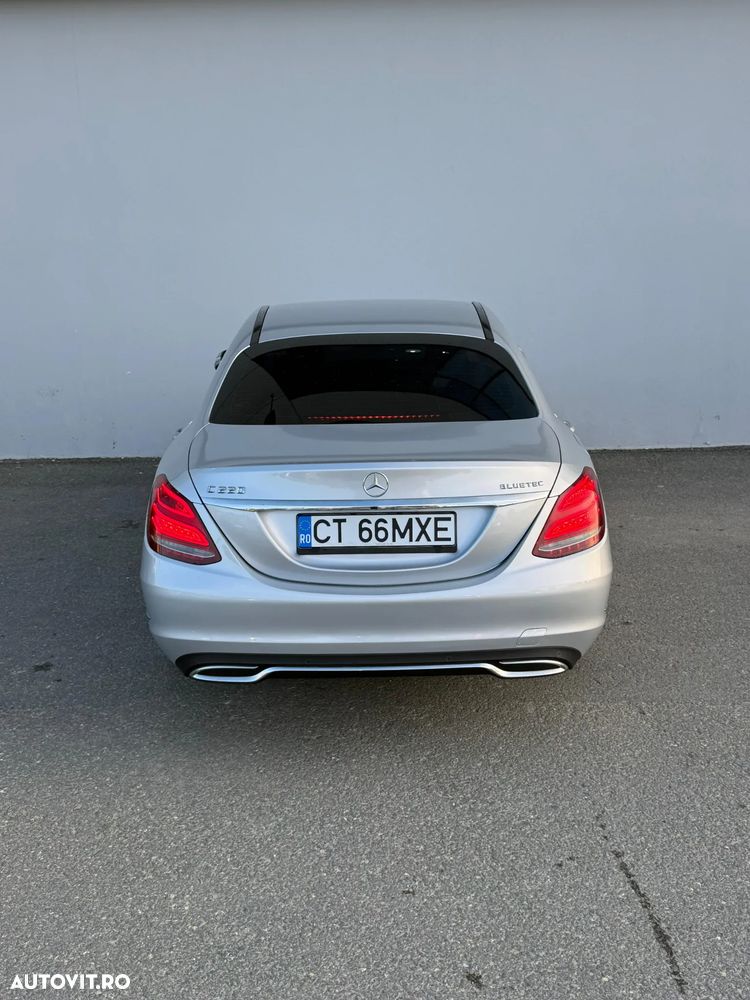 Mercedes-Benz C - 8