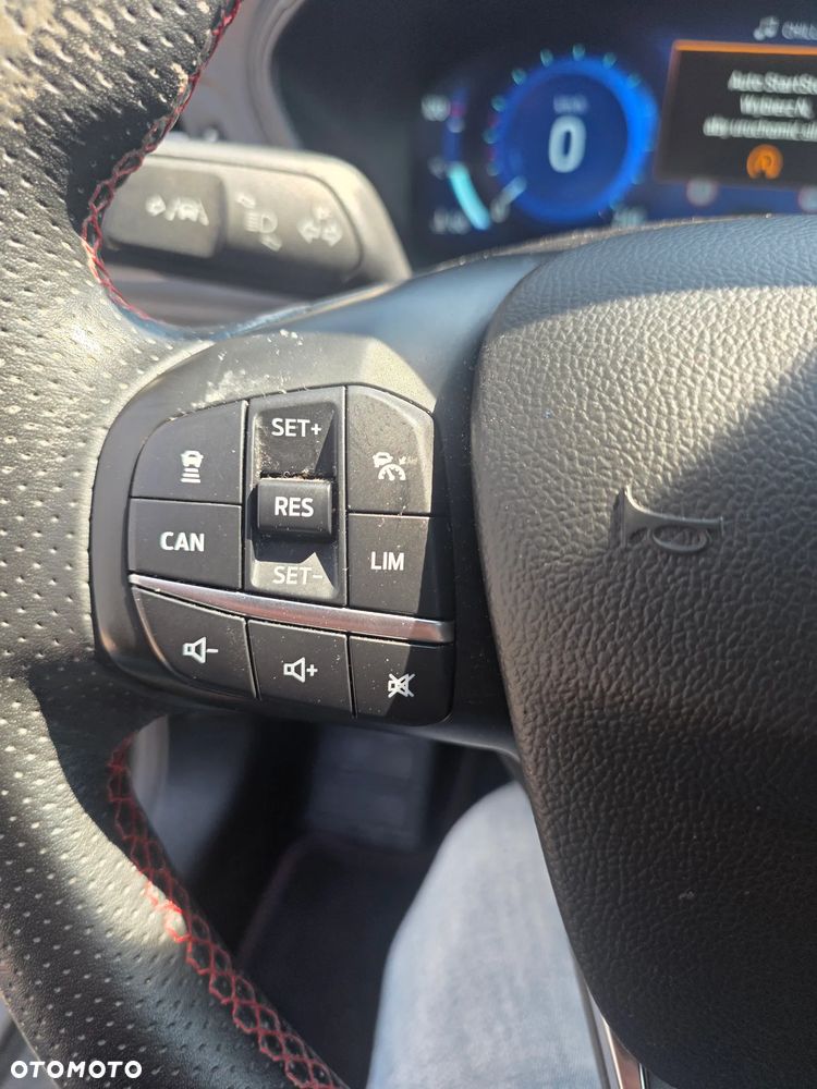 Ford Focus 1.0 EcoBoost ST-Line X - 15