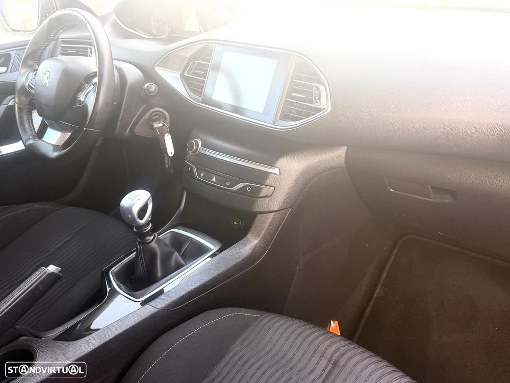 Peugeot 308 SW 1.6 BlueHDi Active - 11