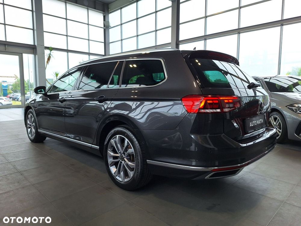 Volkswagen Passat Variant 2.0 TDI 4Mot Elegance DSG - 10