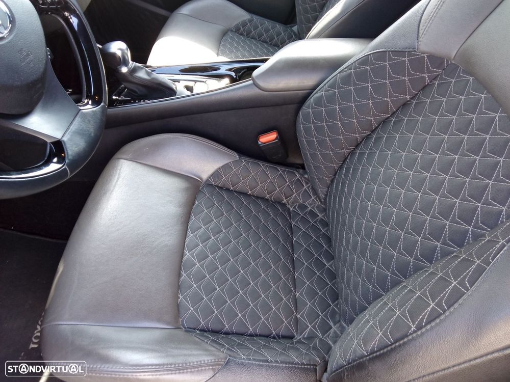 Toyota C-HR 1.8 Hybrid Exclusive - 21