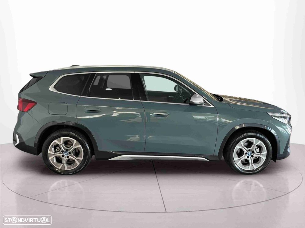 BMW iX1 eDrive20 - 3