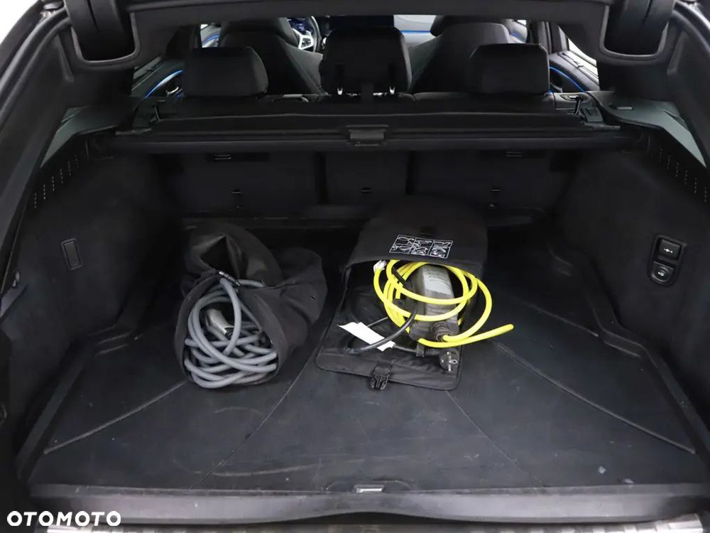 BMW Seria 5 530e xDrive M Sport sport - 21