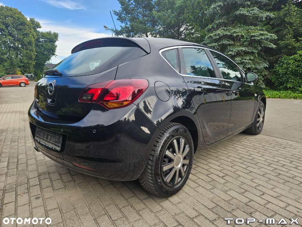 Opel Astra - 11