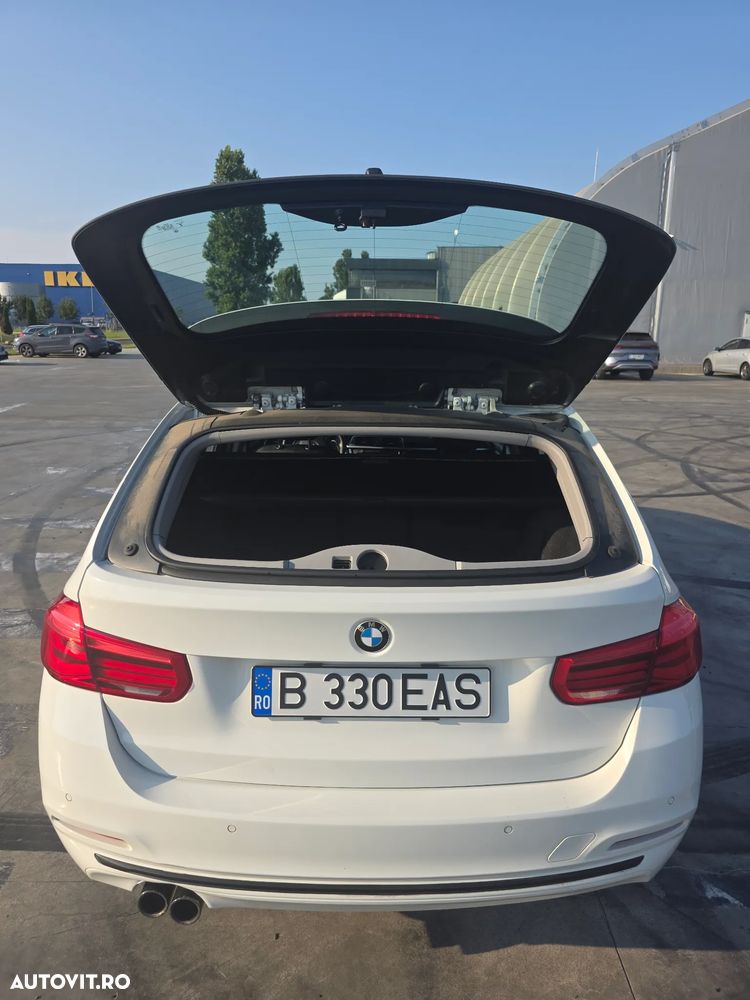 BMW Seria 3 330i xDrive AT Sport Line - 11