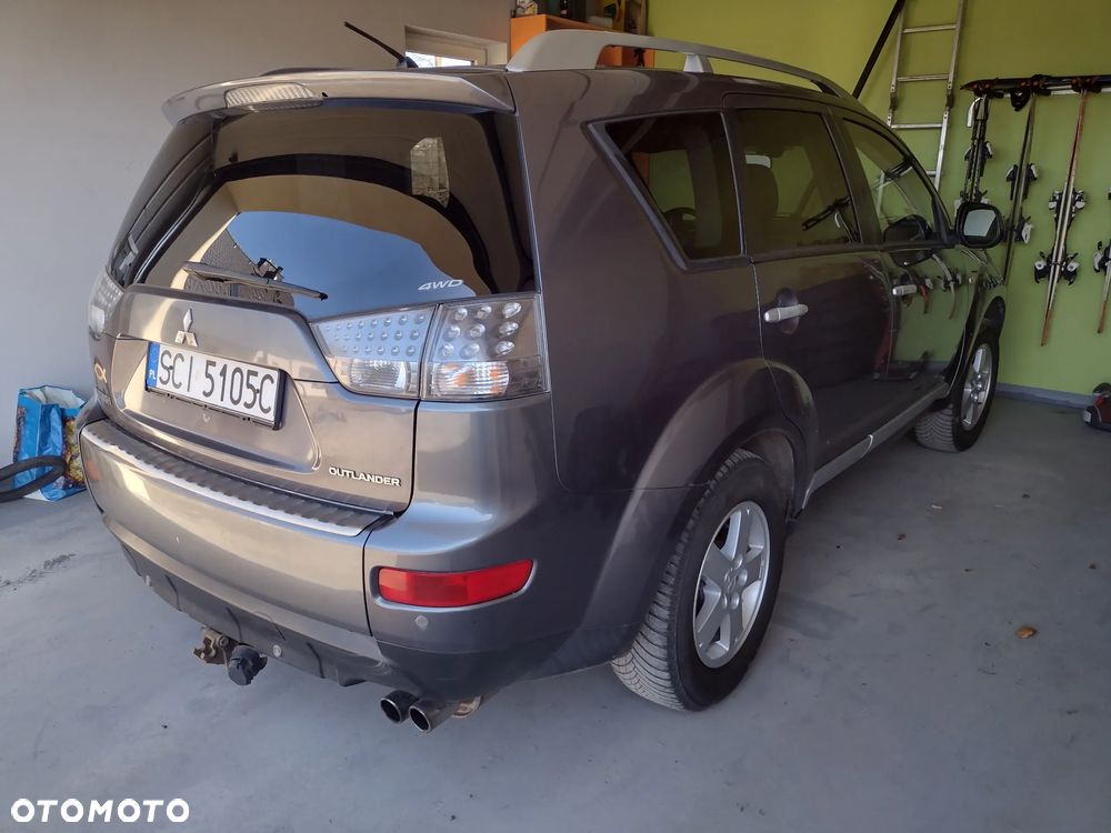 Mitsubishi Outlander 2.0 DID Instyle - 18