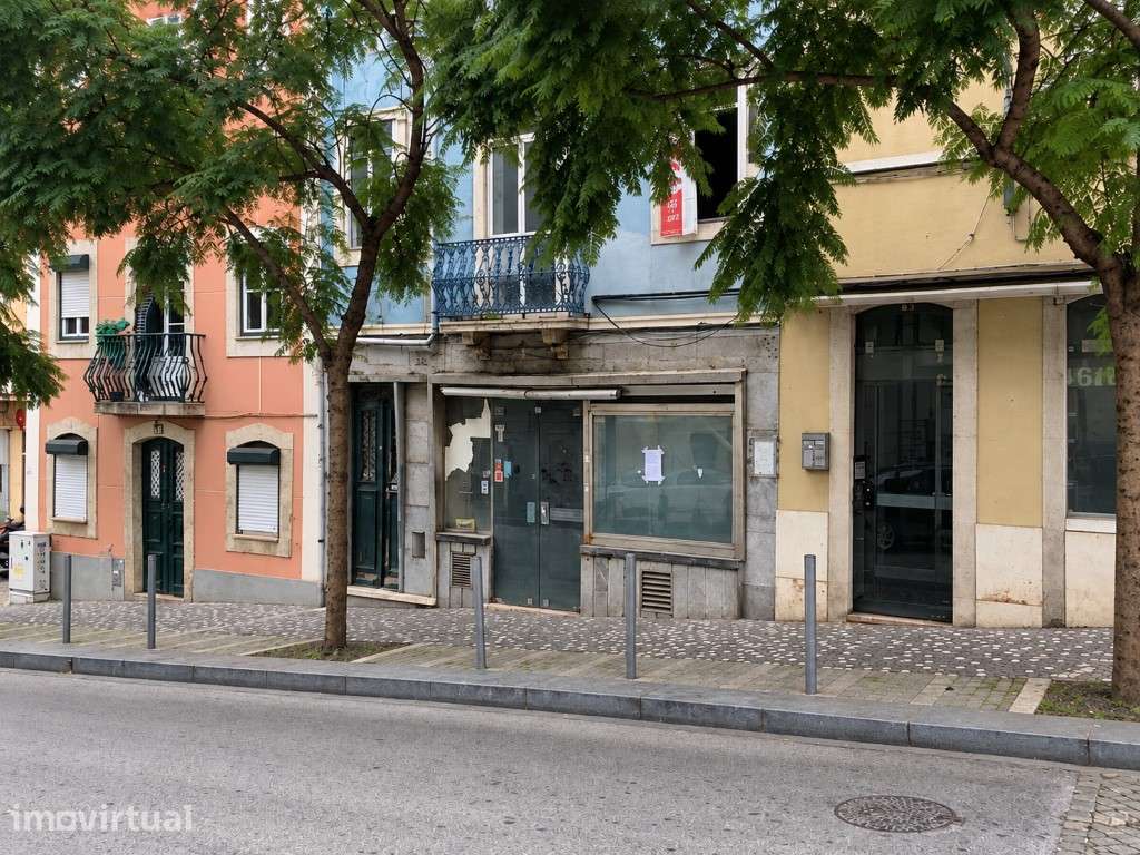 Prédio, Lisboa, Largo da Paz - Grande imagem: 4/10