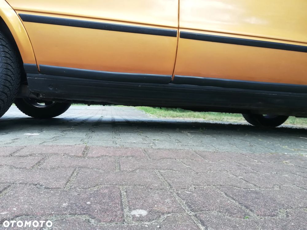 Audi 80 2.0 E - 19