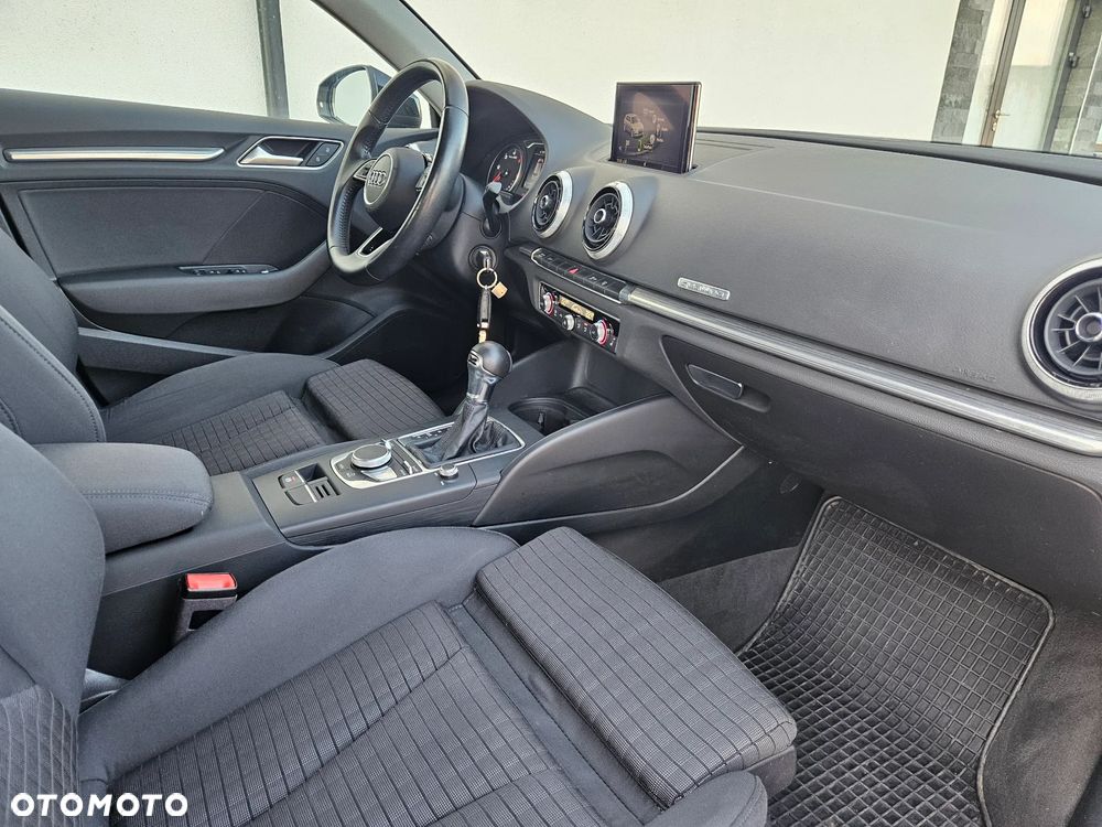 Audi A3 Sportback 2.0 TDI (clean diesel) quattro S tronic Attraction - 22