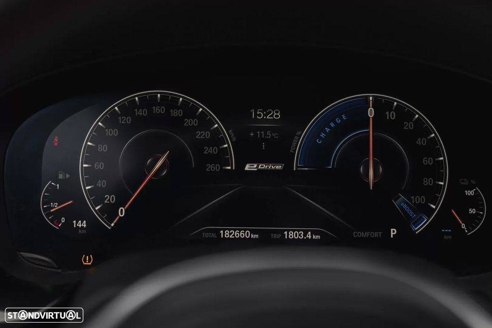 BMW 530 e iPerformance - 12