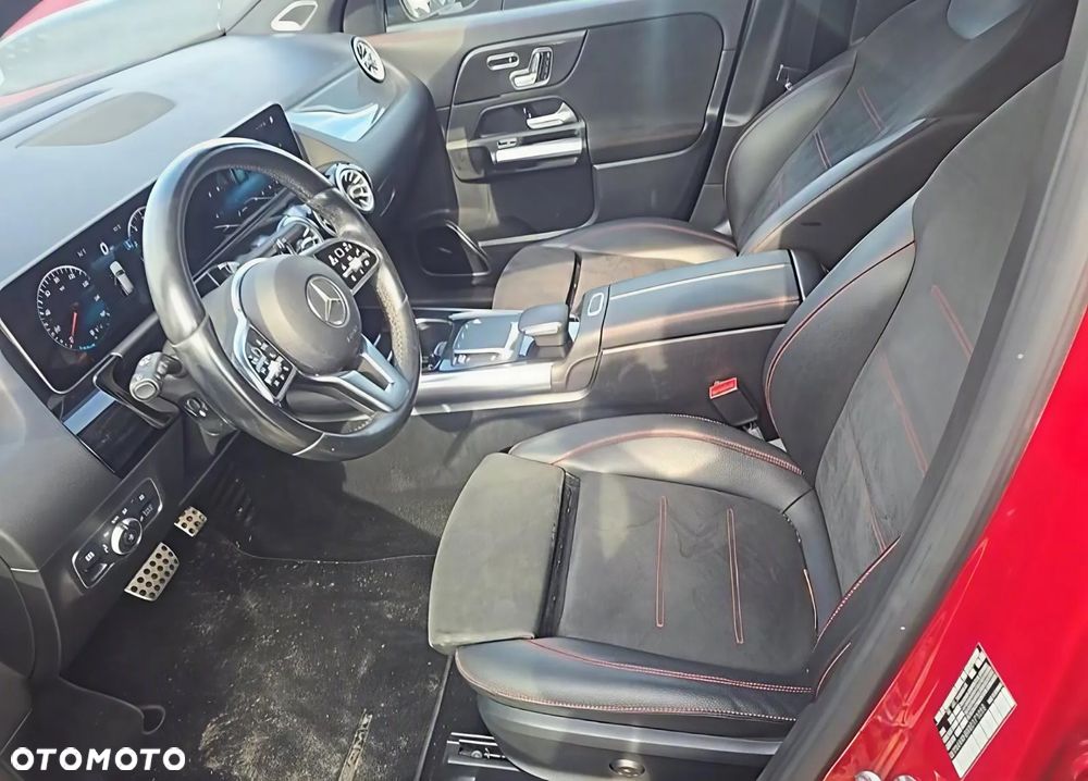 Mercedes-Benz GLA - 7