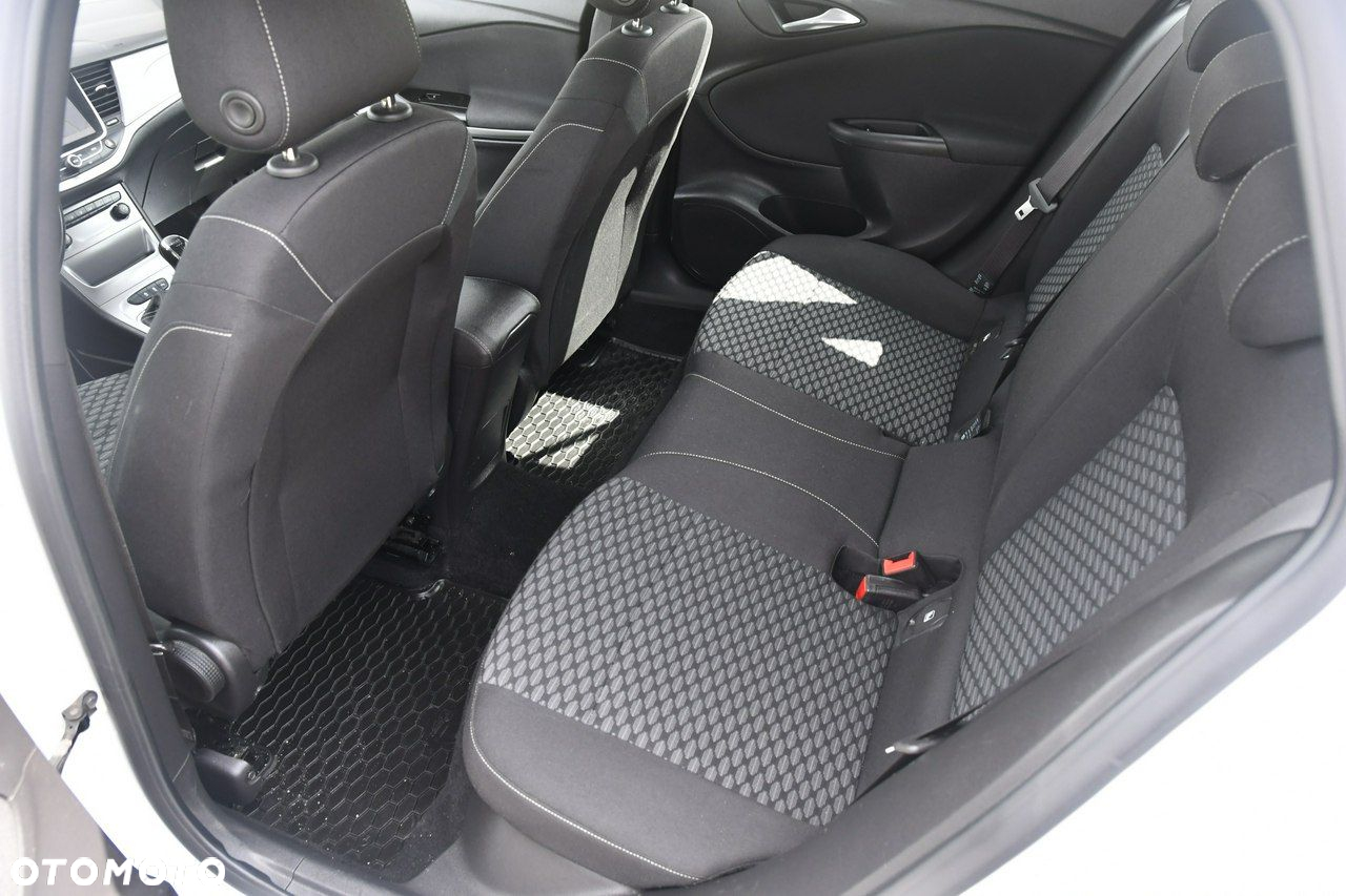 Opel Astra - 19