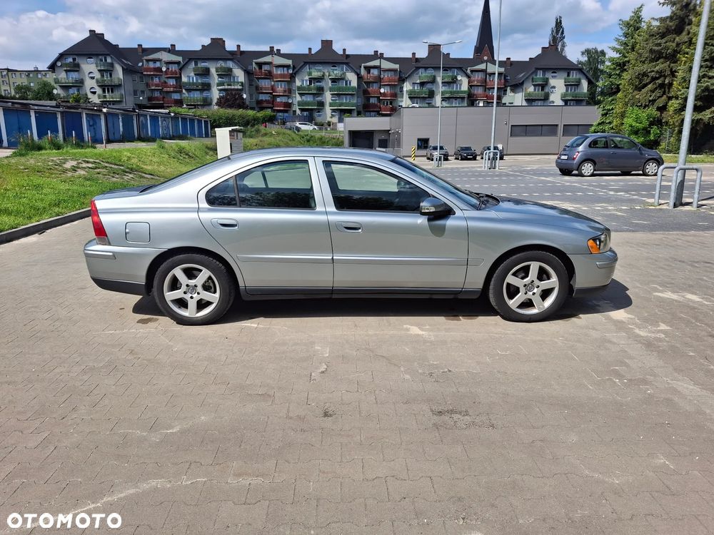 Volvo S60 2.4D Diament - 24