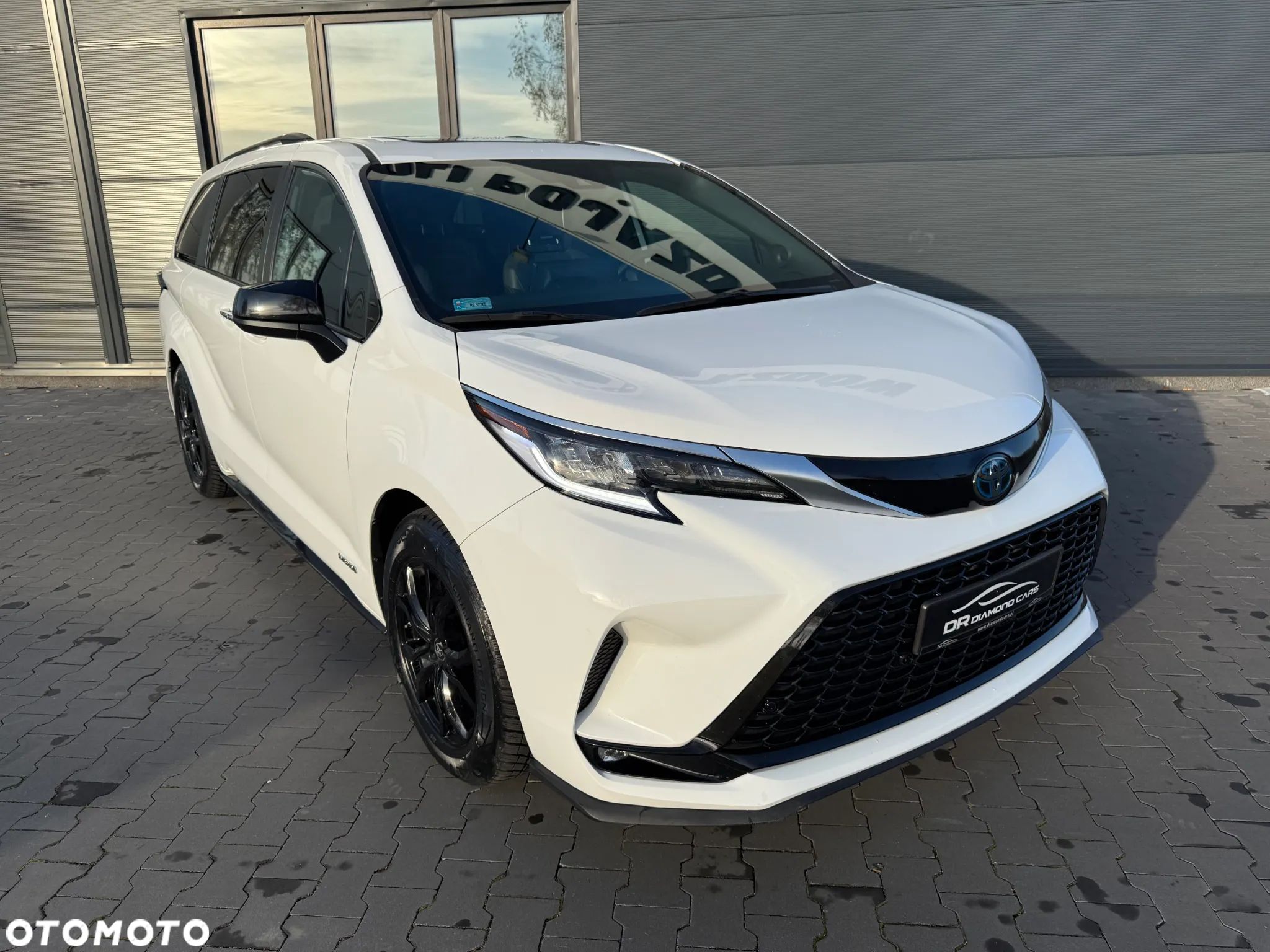 Toyota Sienna - 1