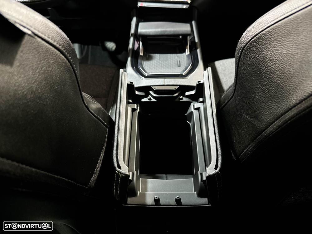 Renault Rafale 1.2 Full Hybrid E-Tech Techno - 27