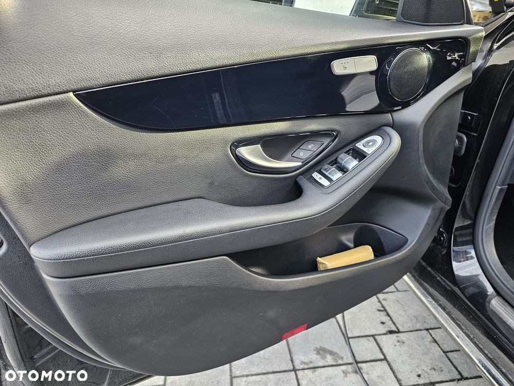 Mercedes-Benz Klasa C 200 (BlueTEC) d Avantgarde - 16