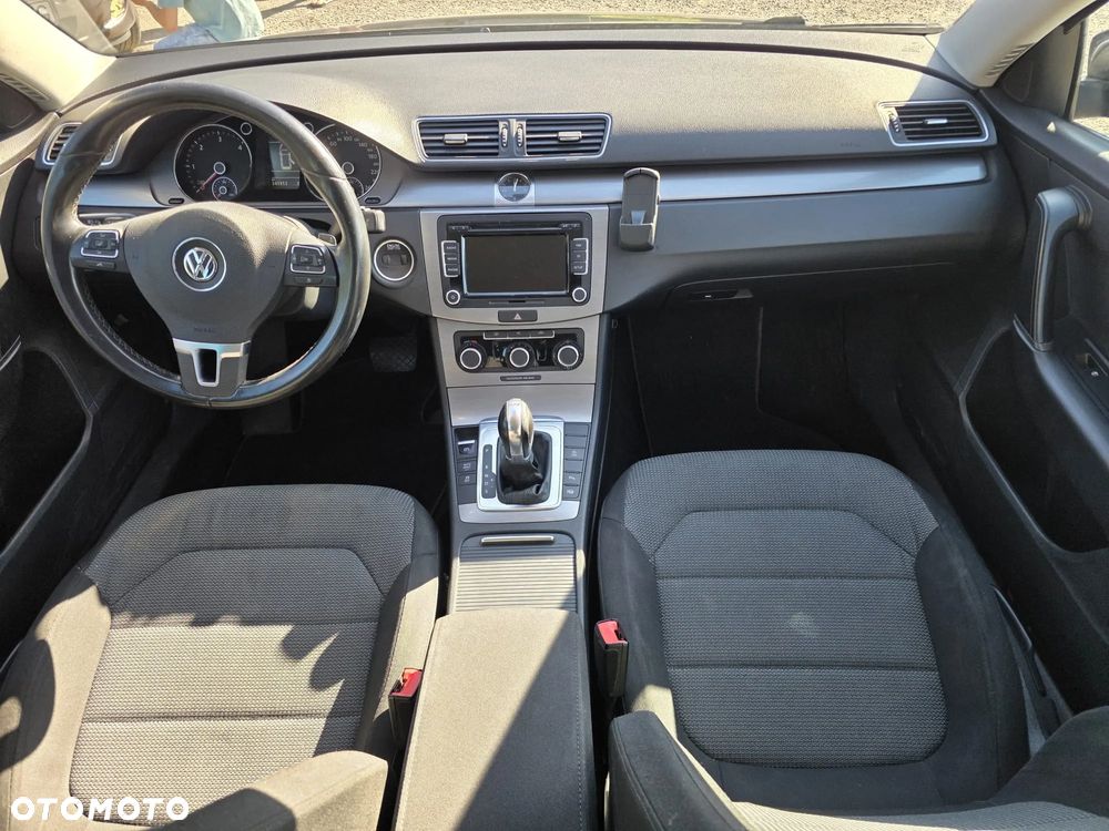 Volkswagen Passat 2.0 TDI Comfortline DSG - 3