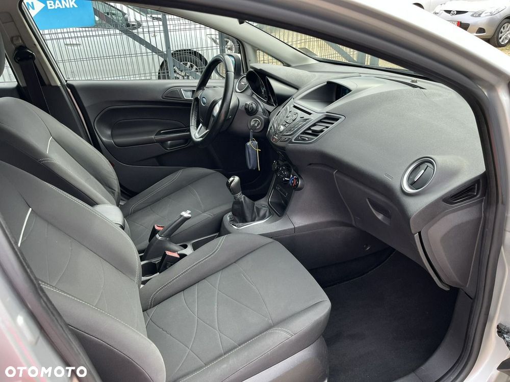 Ford Fiesta - 16