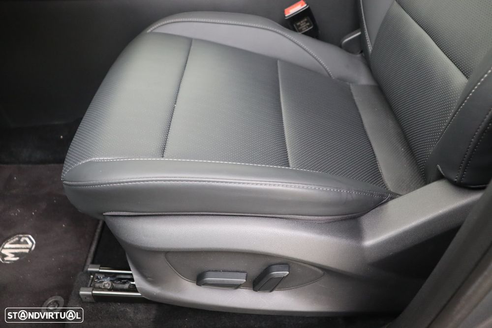 MG ZS 1.5 Hybrid+ Luxury - 13