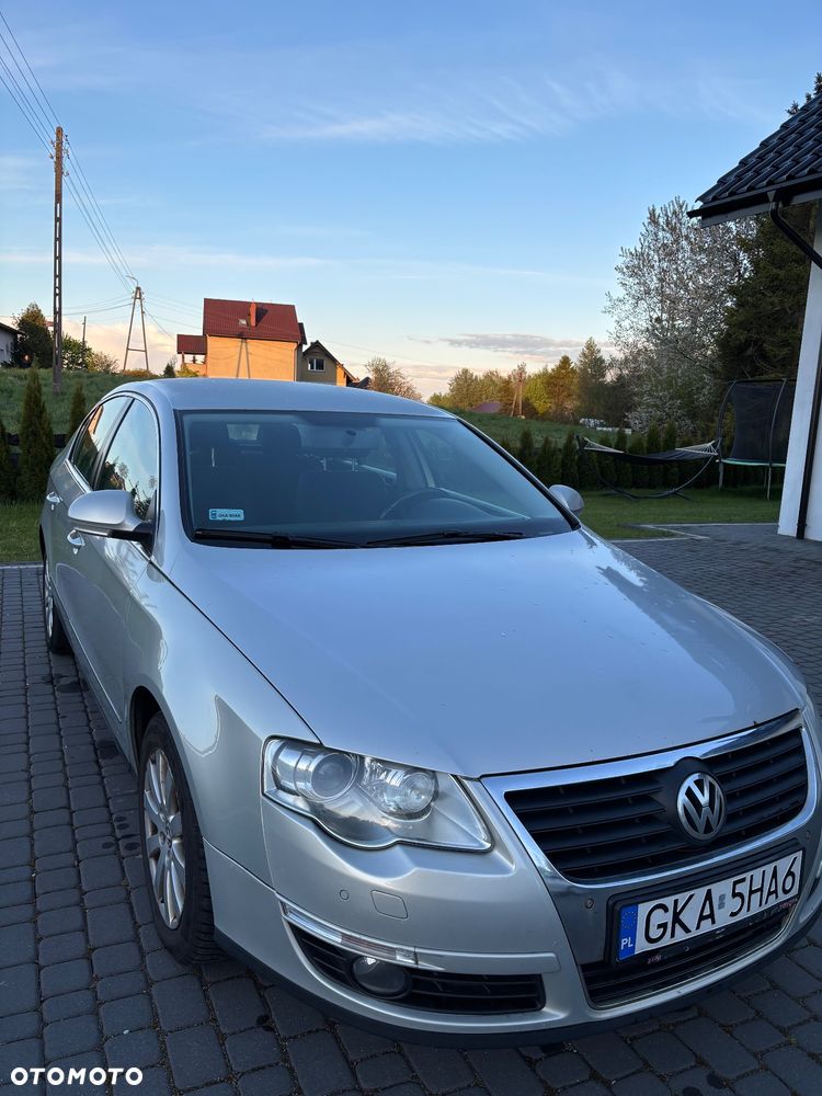 Volkswagen Passat 2.0 TDI Trendline - 5