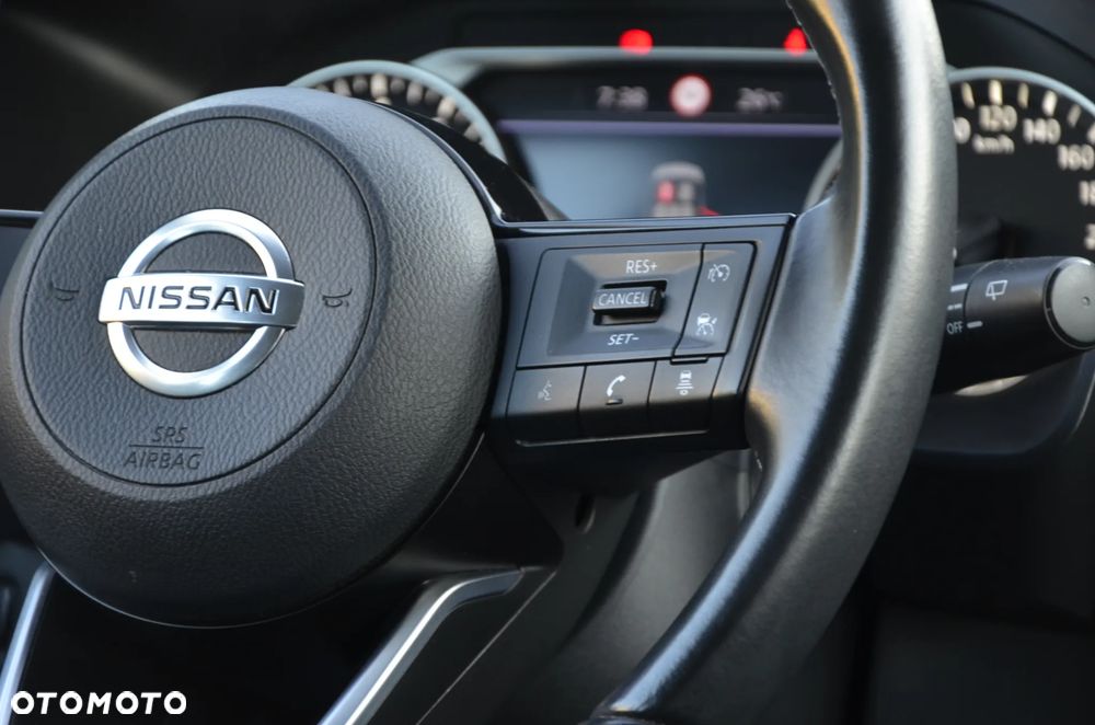 Nissan Qashqai - 25